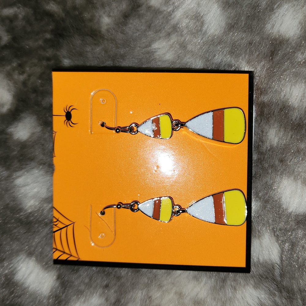 Candy corn earrings (halloween)